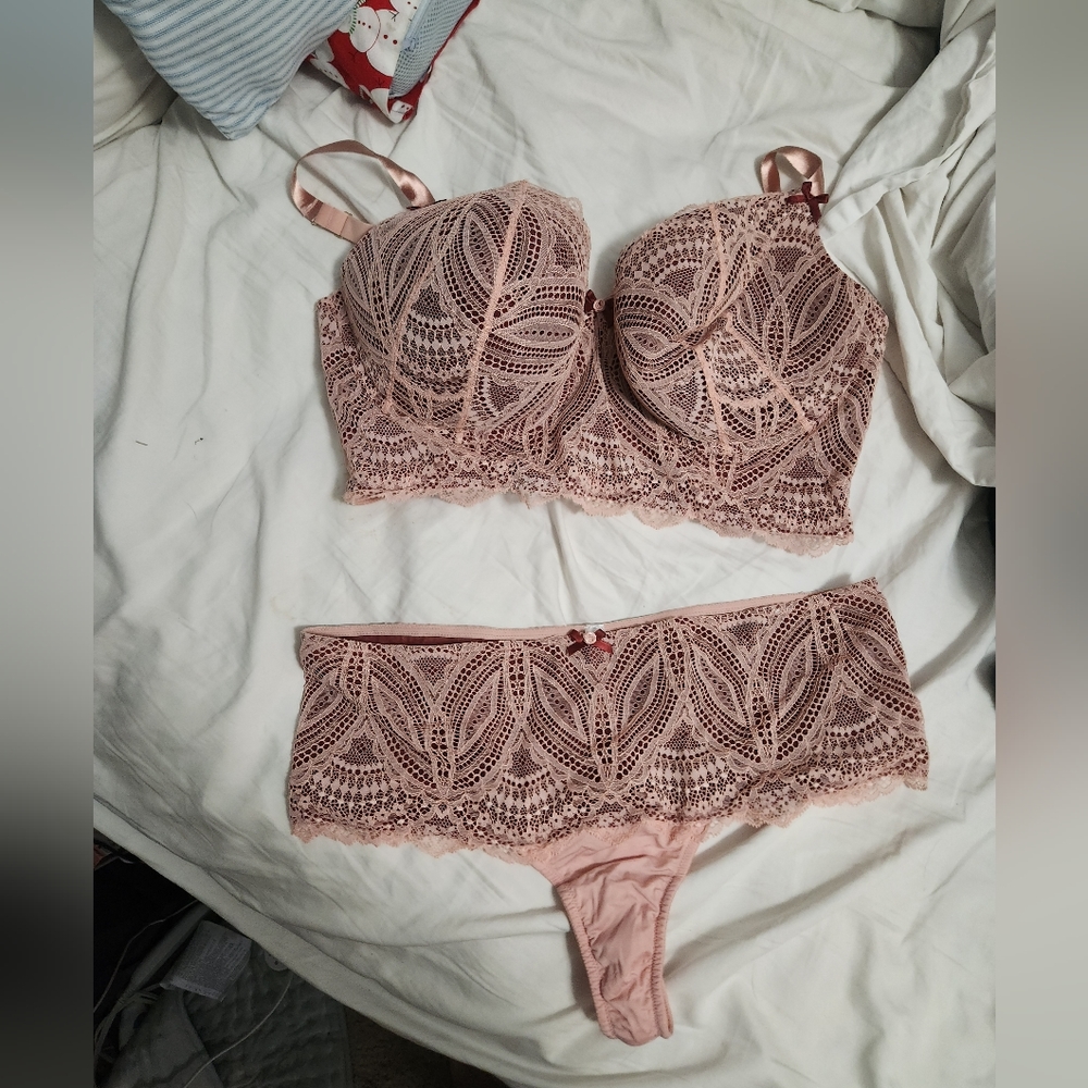 Cacique bra and panty set